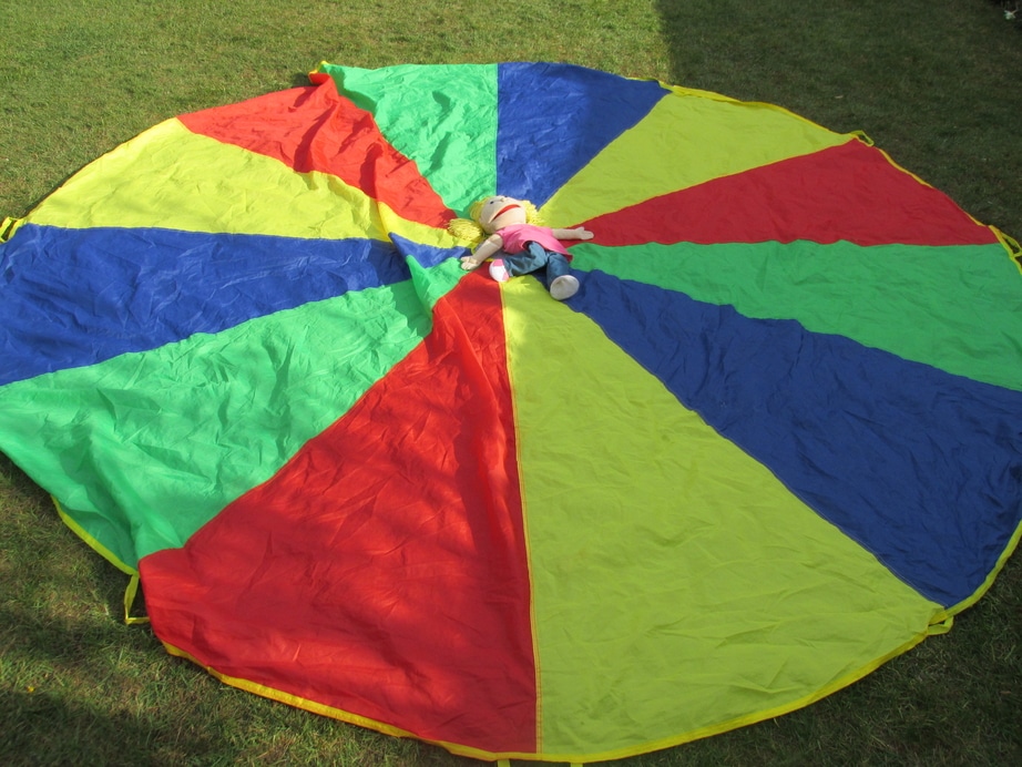 The 40 Greatest Parachute Games For Kids – Early Impact Learning