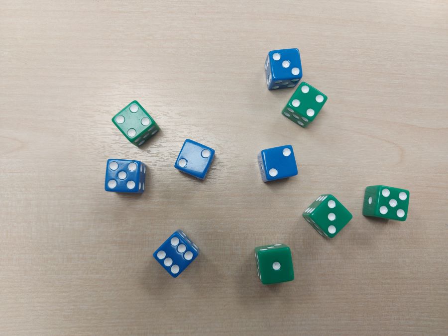 Two fives dice game